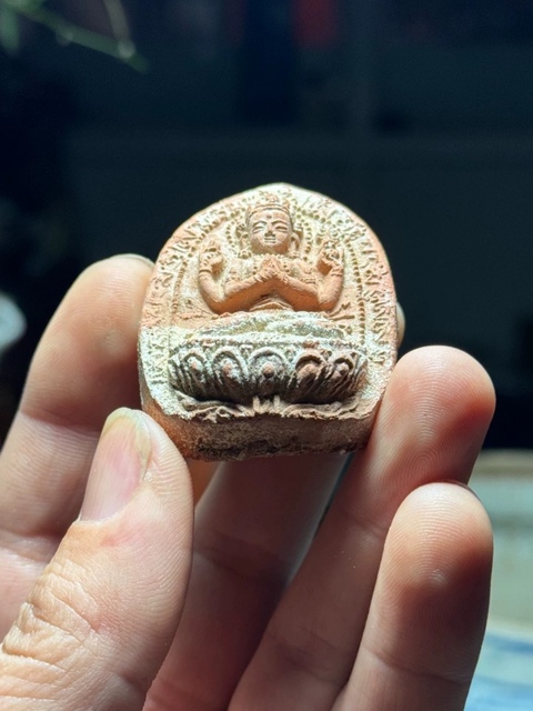 古玩雜項明早期.四臂觀音像擦擦拍賣,當(dāng)前價格0元