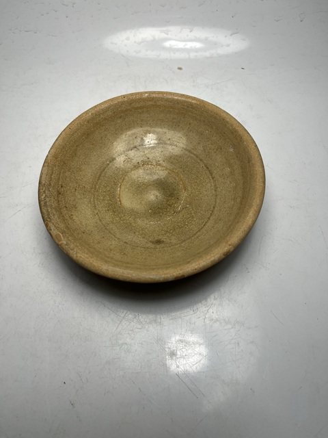 古玩陶瓷(五代十國)越窯青瓷茶盞(越窯老窯精品玻璃質感)拍賣,當前價格0元
