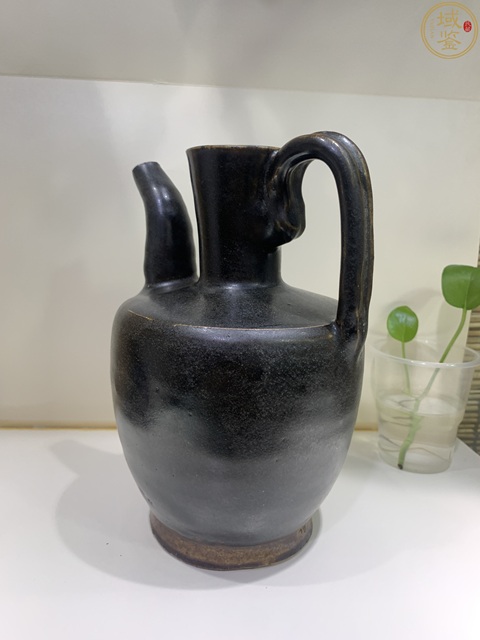 古玩陶瓷北宋耀州窯黑釉執壺真品鑒賞圖