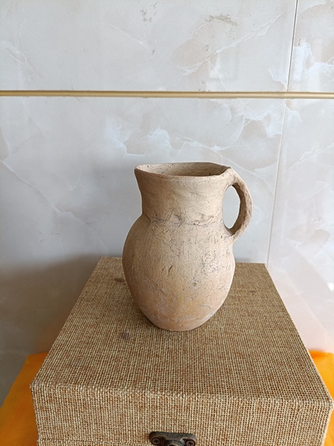 古玩陶瓷館藏級4300年前齊家文化單耳陶壺拍賣，當前價格998元