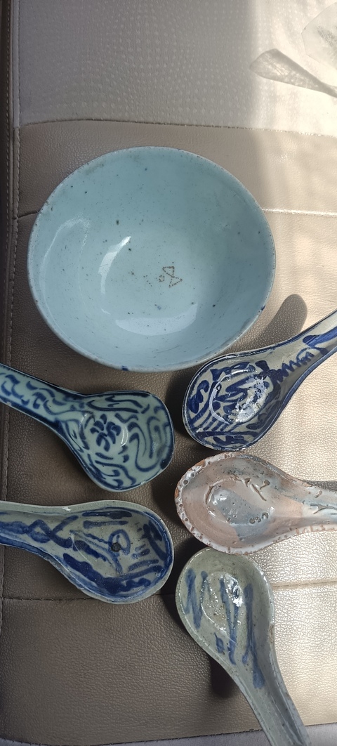 古玩陶瓷5個青花湯勺、一個青花碗拍賣,當前價格0元