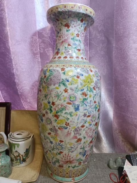 古玩陶瓷創匯粉彩花卉紋盤口瓶拍賣,當前價格8888元