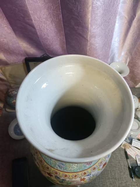 古玩陶瓷創匯粉彩花卉紋盤口瓶拍賣,當前價格8888元