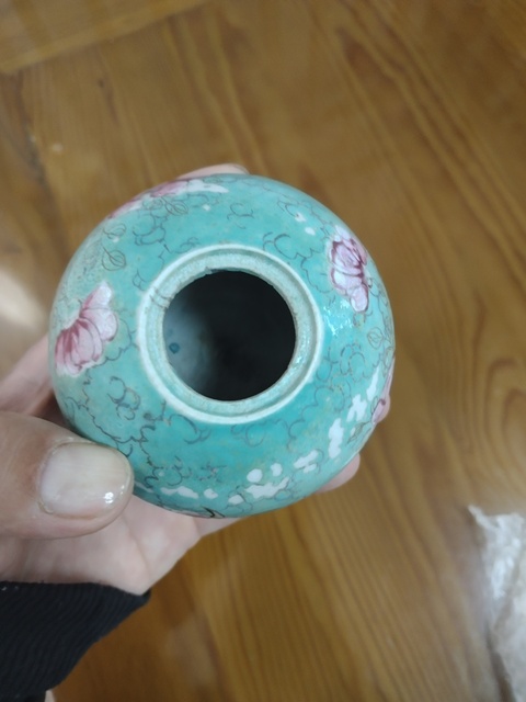 古玩陶瓷松石綠粉彩花卉紋罐拍賣,當前價格3000元