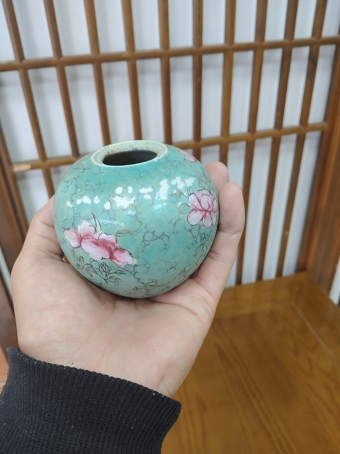 古玩陶瓷松石綠粉彩花卉紋罐拍賣,當前價格3000元