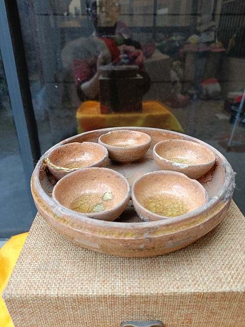 古玩陶瓷館藏級唐代洪州窯五子杯盤拍賣,當前價格1980元