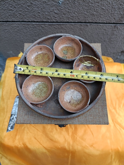 古玩陶瓷館藏級唐代洪州窯五子杯盤拍賣,當前價格1980元