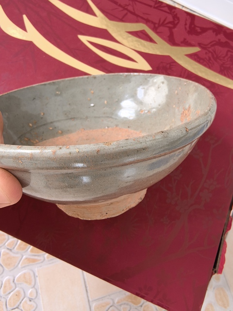 古玩陶瓷龍泉窯系青瓷碗真品鑒賞圖