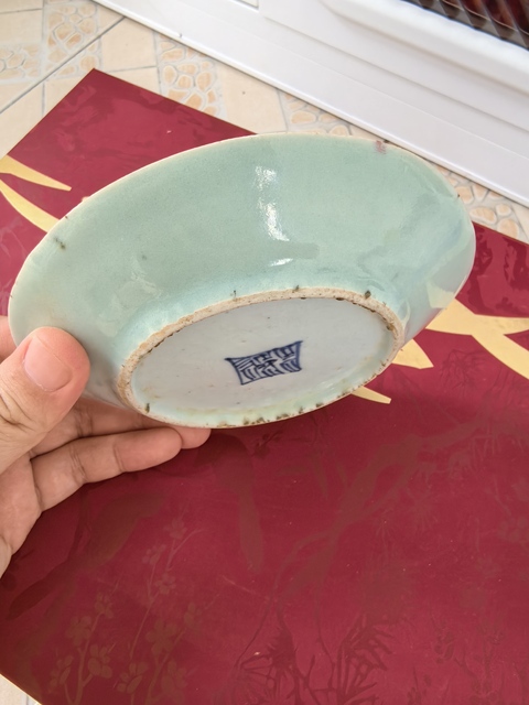 古玩陶瓷豆青釉廣彩花鳥紋盤真品鑒賞圖