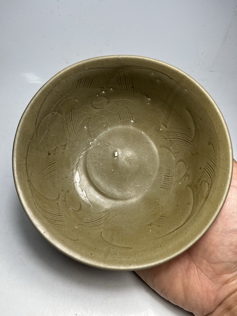 古玩陶瓷(宋代)青釉刻花茶碗(有不錯的收藏價)拍賣,當前價格0元