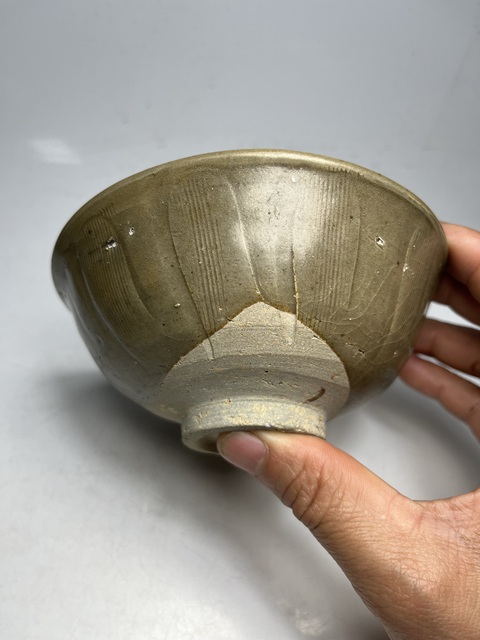 古玩陶瓷(宋代)青釉刻花茶碗(有不錯的收藏價)拍賣,當前價格0元