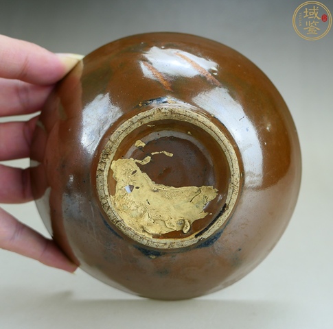 古玩陶瓷晚清磁州窯醬紅釉碗真品鑒賞圖