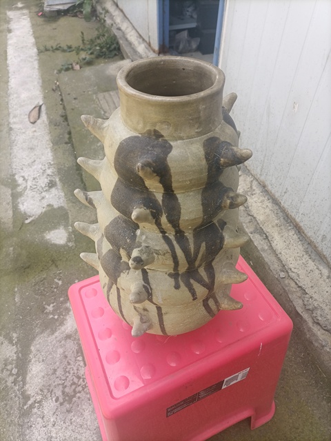 古玩陶瓷青釉褐彩多角罐拍賣,當前價格1600元