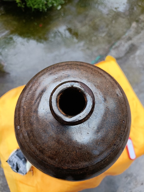 古玩陶瓷館藏級精品元末明初黑釉梅瓶(瓶中之王)拍賣，當前價格998元