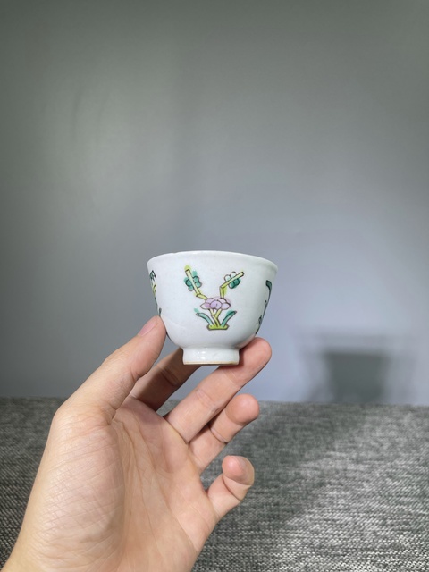 古玩陶瓷晚清.粉彩四君子‘梅蘭竹菊’圖仰鐘杯拍賣，當(dāng)前價(jià)格0元