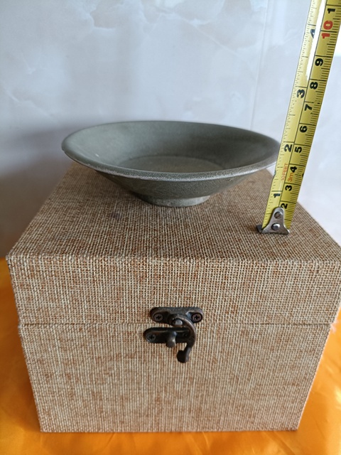 古玩陶瓷館藏級(jí)北宋龍泉青瓷刻花洗拍賣,當(dāng)前價(jià)格980元