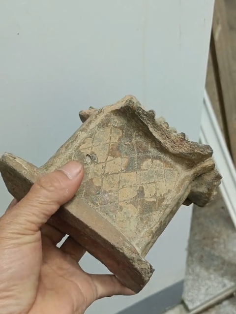 古玩陶瓷宣州窯褐釉瓷塑拍賣，當前價格3900元