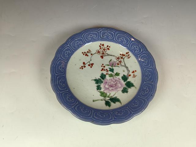 古玩陶瓷十九世紀(jì)粉彩花卉紋盤真品鑒賞圖