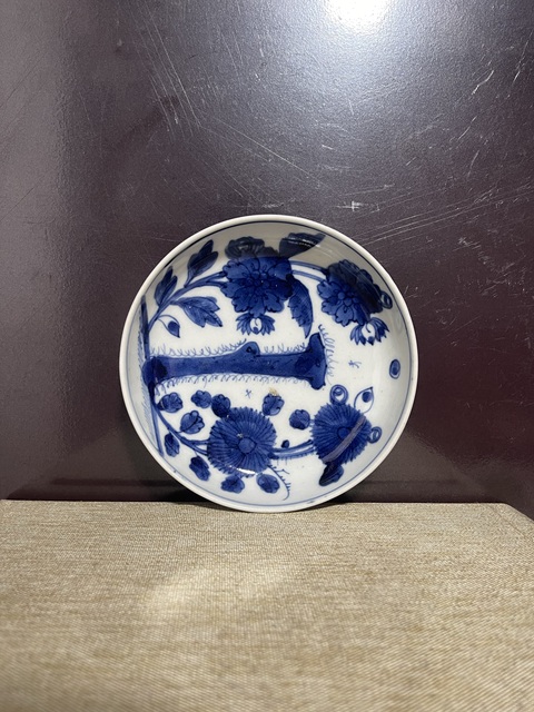 古玩陶瓷清,青花洞石花卉紋盤拍賣,當前價格1500元