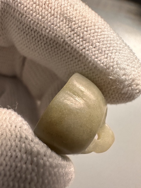 古玩玉器和田玉蓮花扣拍賣,當前價格100元