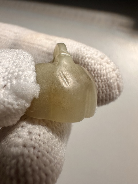 古玩玉器和田玉蓮花扣拍賣,當前價格100元