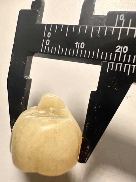 古玩玉器和田玉蓮花扣拍賣,當前價格100元