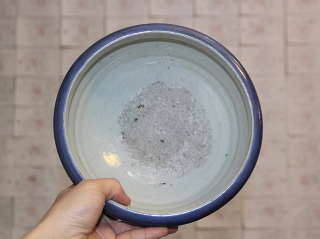 古玩陶瓷清中期?霽藍(lán)釉三乳足缽式香爐(全品)拍賣,當(dāng)前價(jià)格1888元