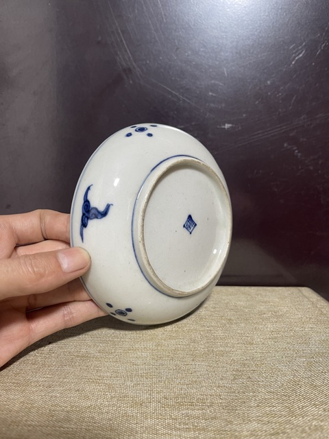 古玩陶瓷清,青花洞石花卉紋盤拍賣,當前價格1500元