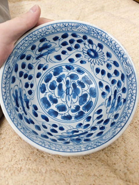 古玩陶瓷青花花卉碗真品鑒賞圖