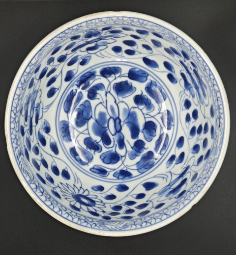 古玩陶瓷康熙青花碗真品鑒賞圖