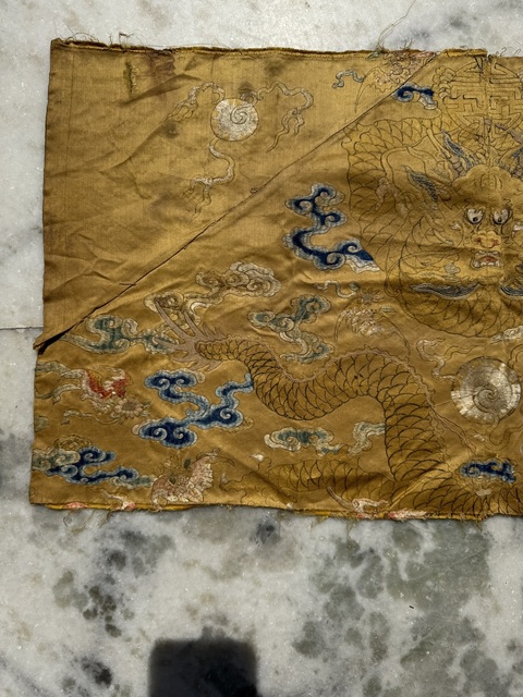 古玩雜項(xiàng)龍紋繡片真品鑒賞圖