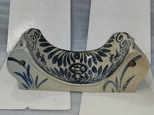 古玩陶瓷青花鏤空瓷枕拍賣，當前價格1280元