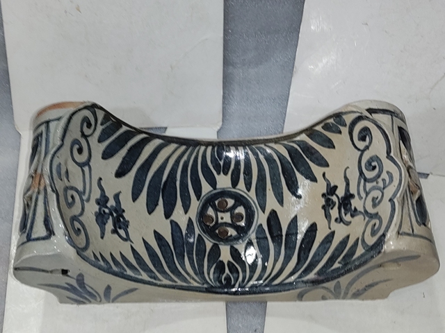 古玩陶瓷青花鏤空瓷枕拍賣，當前價格1280元