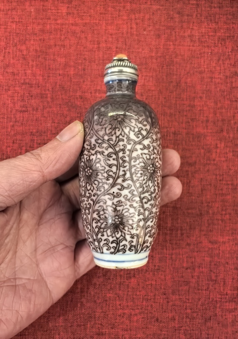 古玩陶瓷清中期釉里紅花卉紋鼻煙壺母壺拍賣，當前價格18888元