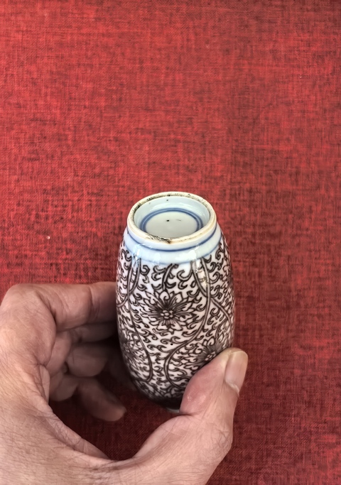 古玩陶瓷清中期釉里紅花卉紋鼻煙壺母壺拍賣，當前價格18888元