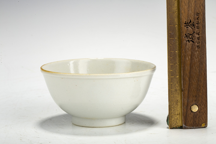 古玩陶瓷清中·白釉唇口茶碗拍賣,當前價格444元