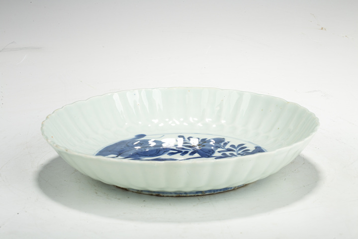 古玩陶瓷明晚·青花花鳥紋菊瓣盤拍賣,當前價格126元