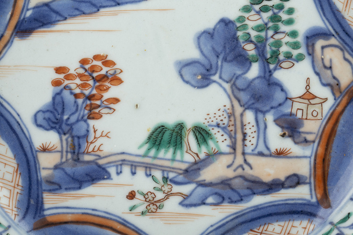 古玩陶瓷清康熙·青花五彩山水花卉紋折沿盤真品鑒賞圖