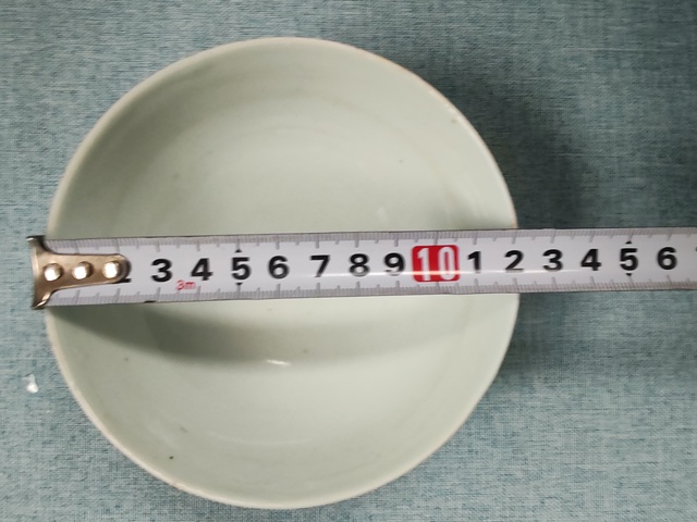 古玩陶瓷青花纏枝花卉紋碗真品鑒賞圖
