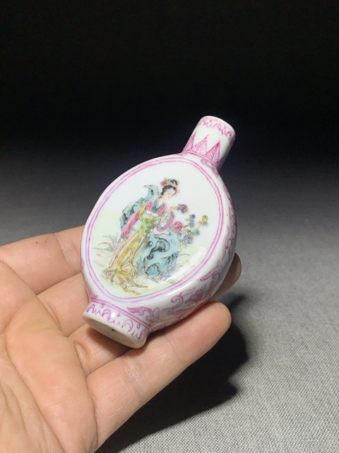 古玩陶瓷民國粉彩鼻煙壺拍賣，當前價格3320元