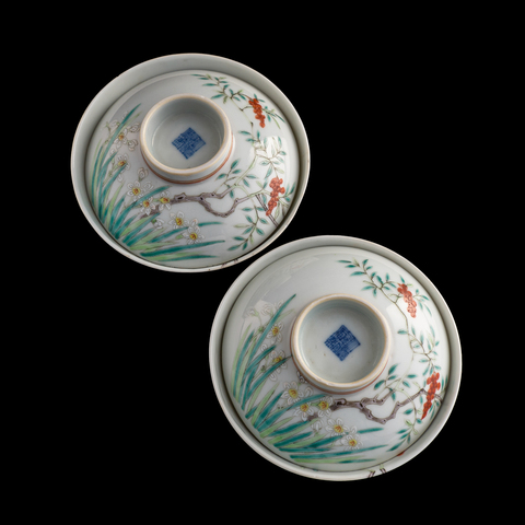 古玩陶瓷粉彩過(guò)枝花果紋蓋碗真品鑒賞圖