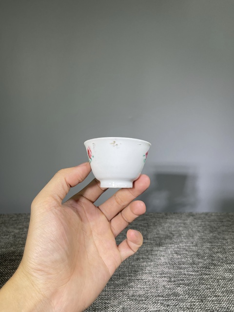 古玩陶瓷清代.粉彩花卉杯拍賣，當前價格0元