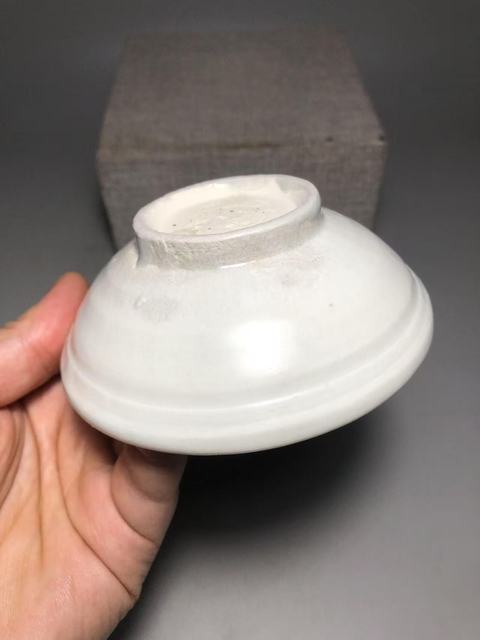古玩陶瓷(五代十國)邢窯白釉唇口盞(名窯精品有不錯收藏)拍賣,當前價格0元