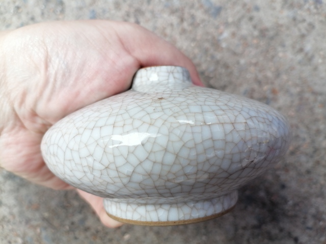 古玩陶瓷哥釉水盂真品鑒賞圖