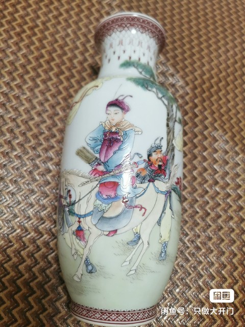 古玩陶瓷木蘭從軍粉彩人物瓶真品鑒賞圖