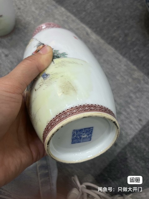 古玩陶瓷木蘭從軍粉彩人物瓶真品鑒賞圖