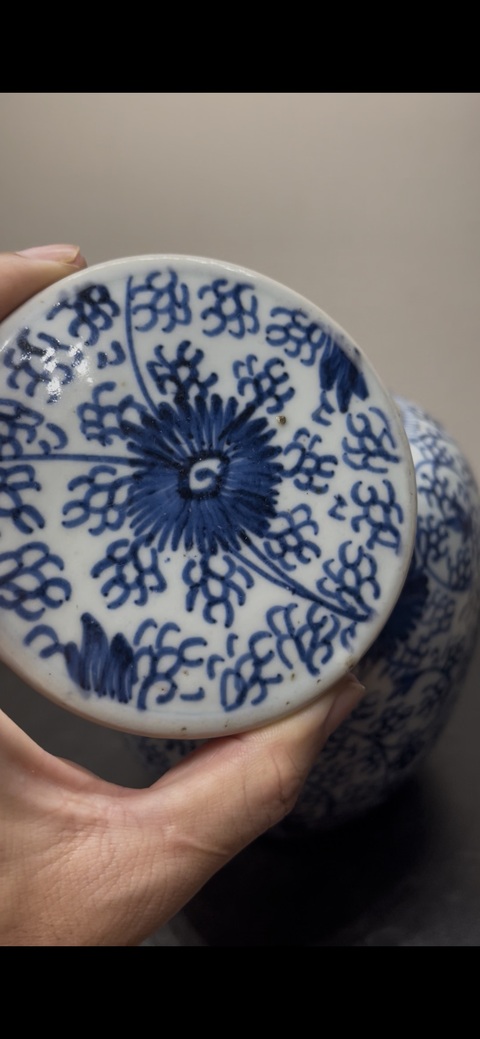 古玩陶瓷青花罐真品鑒賞圖