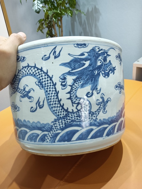 古玩陶瓷青花雙龍戲珠直筒爐拍賣，當前價格6666元