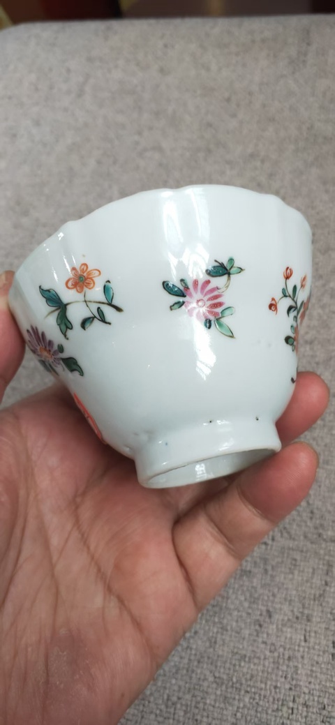 古玩陶瓷花卉紋杯真品鑒賞圖