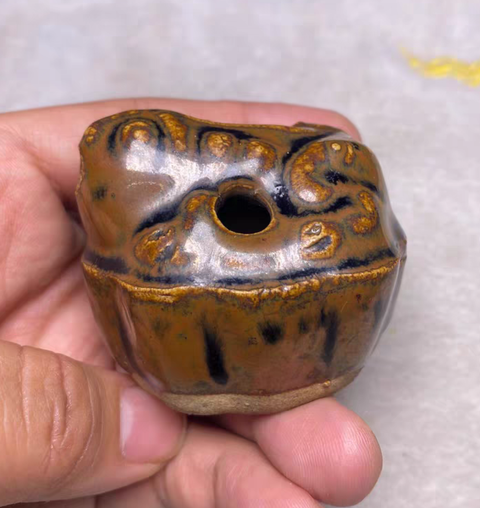 古玩陶瓷蛙型水注真品鑒賞圖